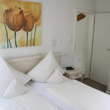 Hotelpension Sanders Hoeft - Direkt Am Strandaufgang 4* Juist